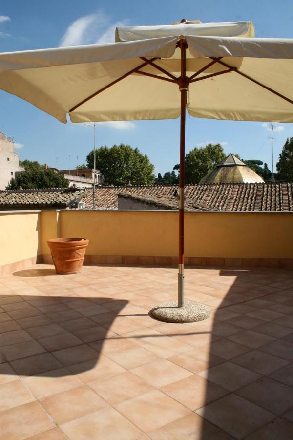 شقة Attico Con Terrazza Santa Cecilia روما المظهر الخارجي الصورة