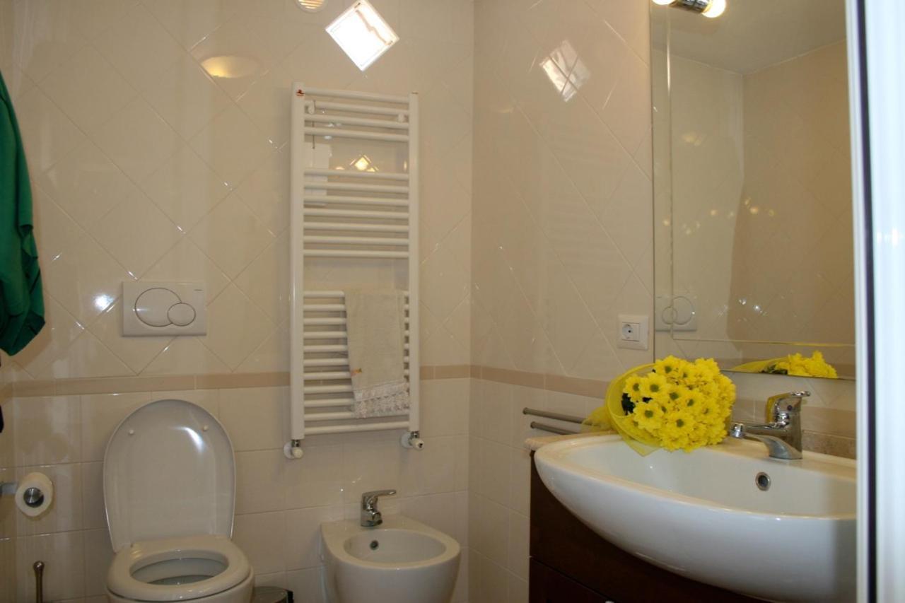 شقة Attico Con Terrazza Santa Cecilia روما المظهر الخارجي الصورة